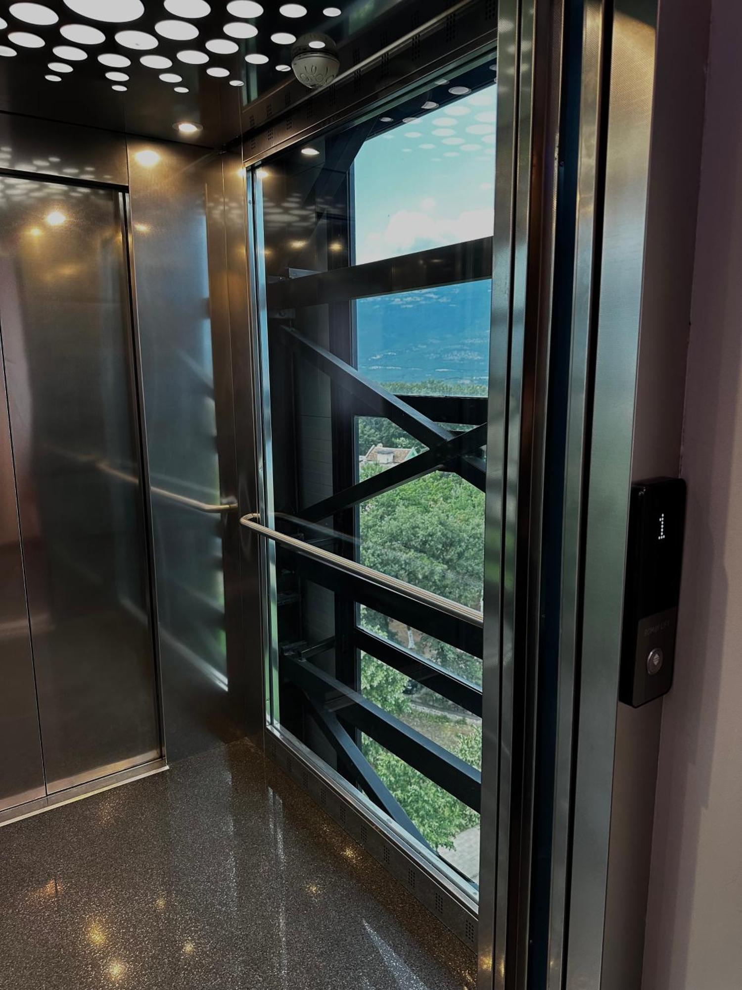 Sky View & Restaurant